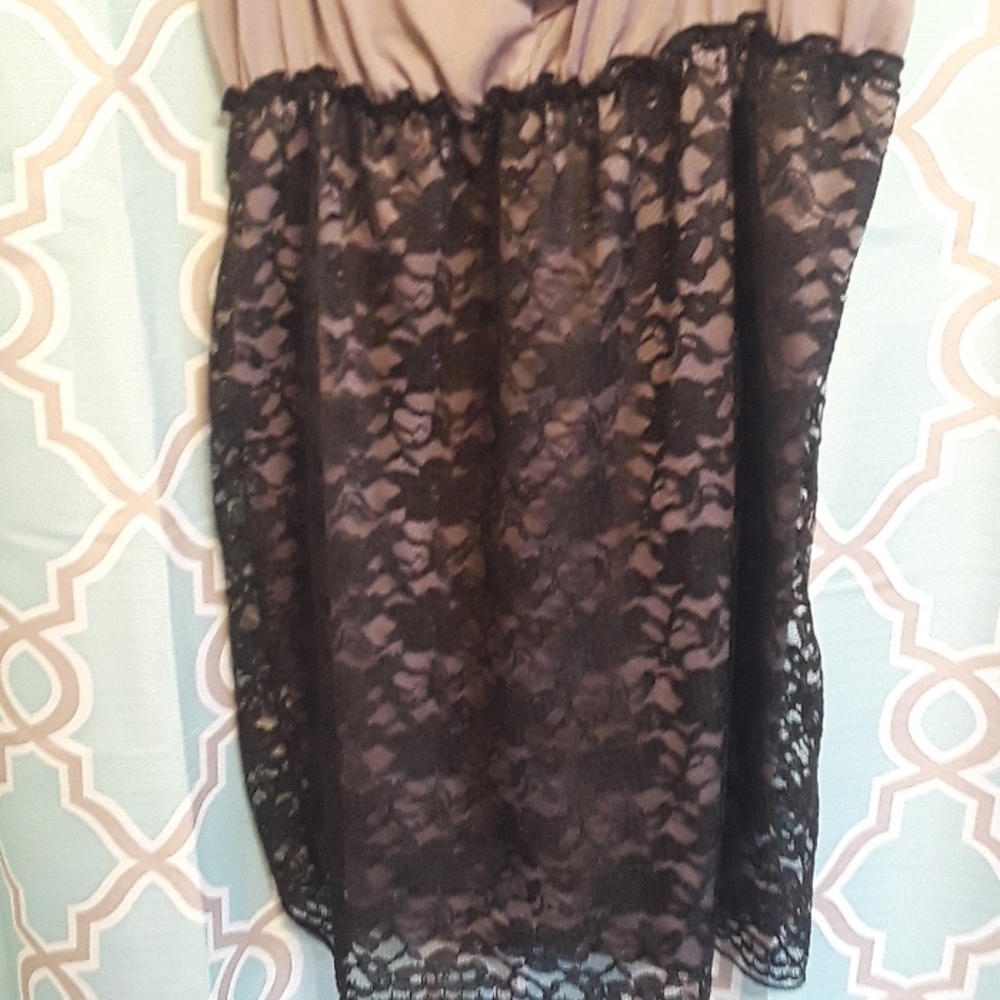 Dress - Picture 2 of 4